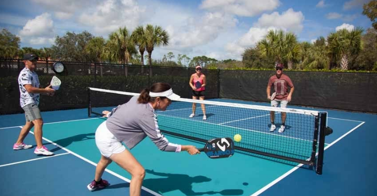 How to Play in the Pickleball Kitchen: Rules and Tips